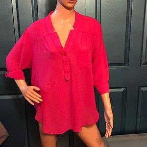 2x mid length roll up sleeve top